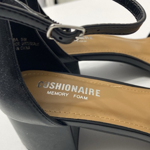 New💕 Adorable Black Memory Foam Sandals - Picture 10 of 11